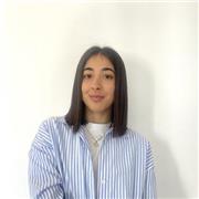 Laureanda in Mediazione linguistica, studentessa di cinese, inglese, francese e spagnolo